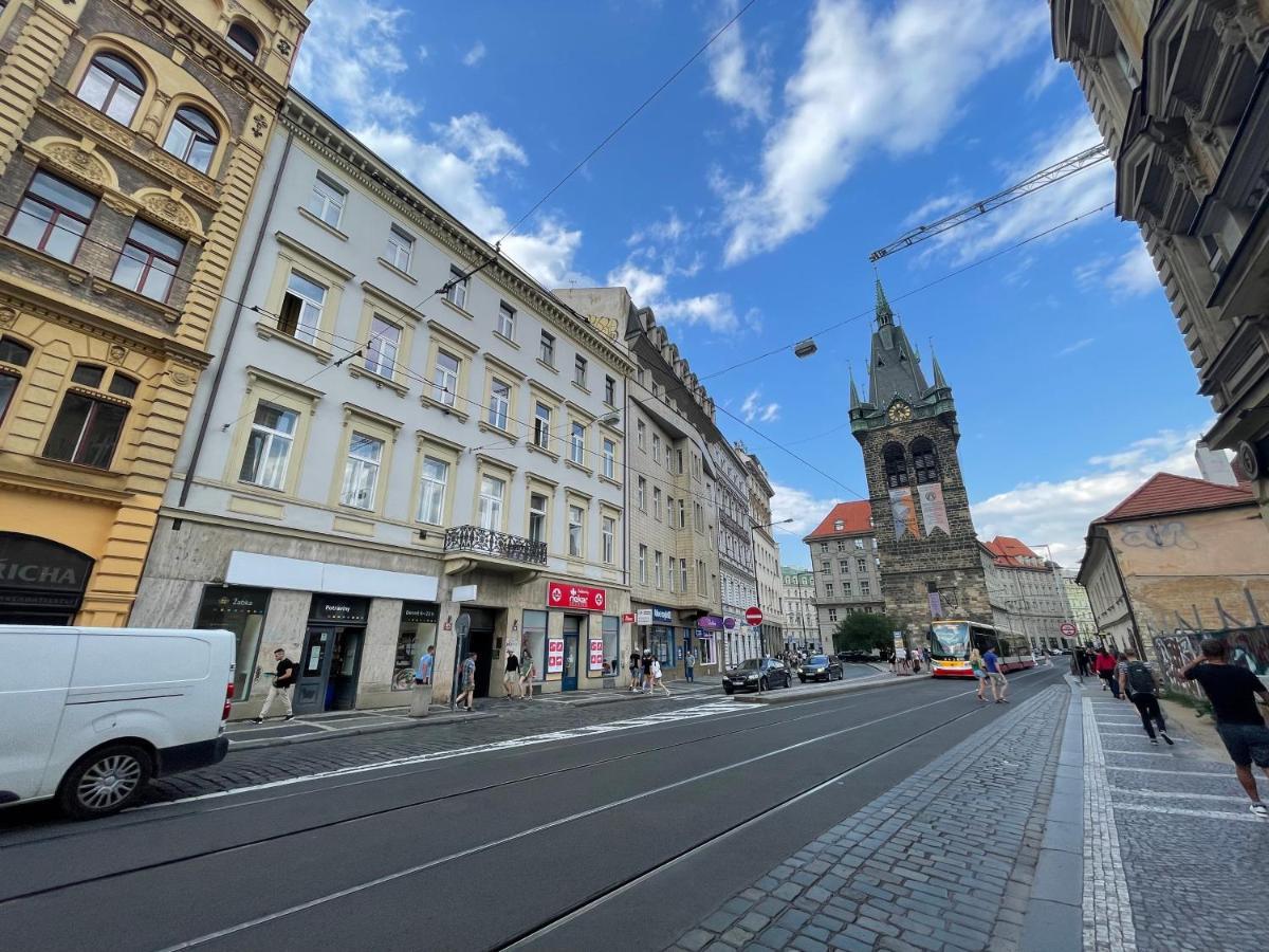 Grand Viceroy Apartments - Gothic Tower View Prague Exterior photo
